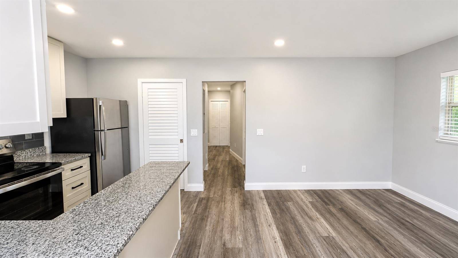 2728 GOODRICH AVE, Sarasota, FL 34234