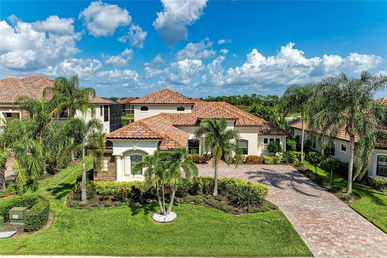 5664 CLOVERLEAF RUN, Lakewood Ranch, FL 34211