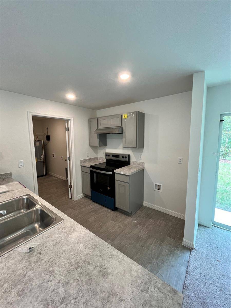 10300 RUTH AVE, Hastings, FL 32145