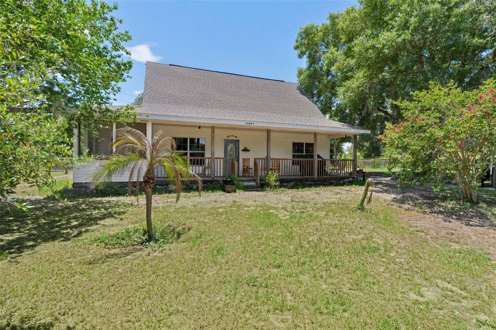 13691 S HWY 25, Eastlake Weir, FL 32133
