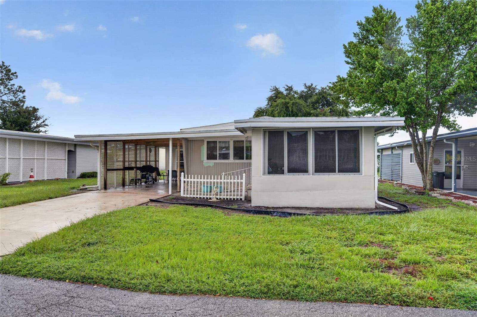 219 PARADISE S, Leesburg, FL 34788