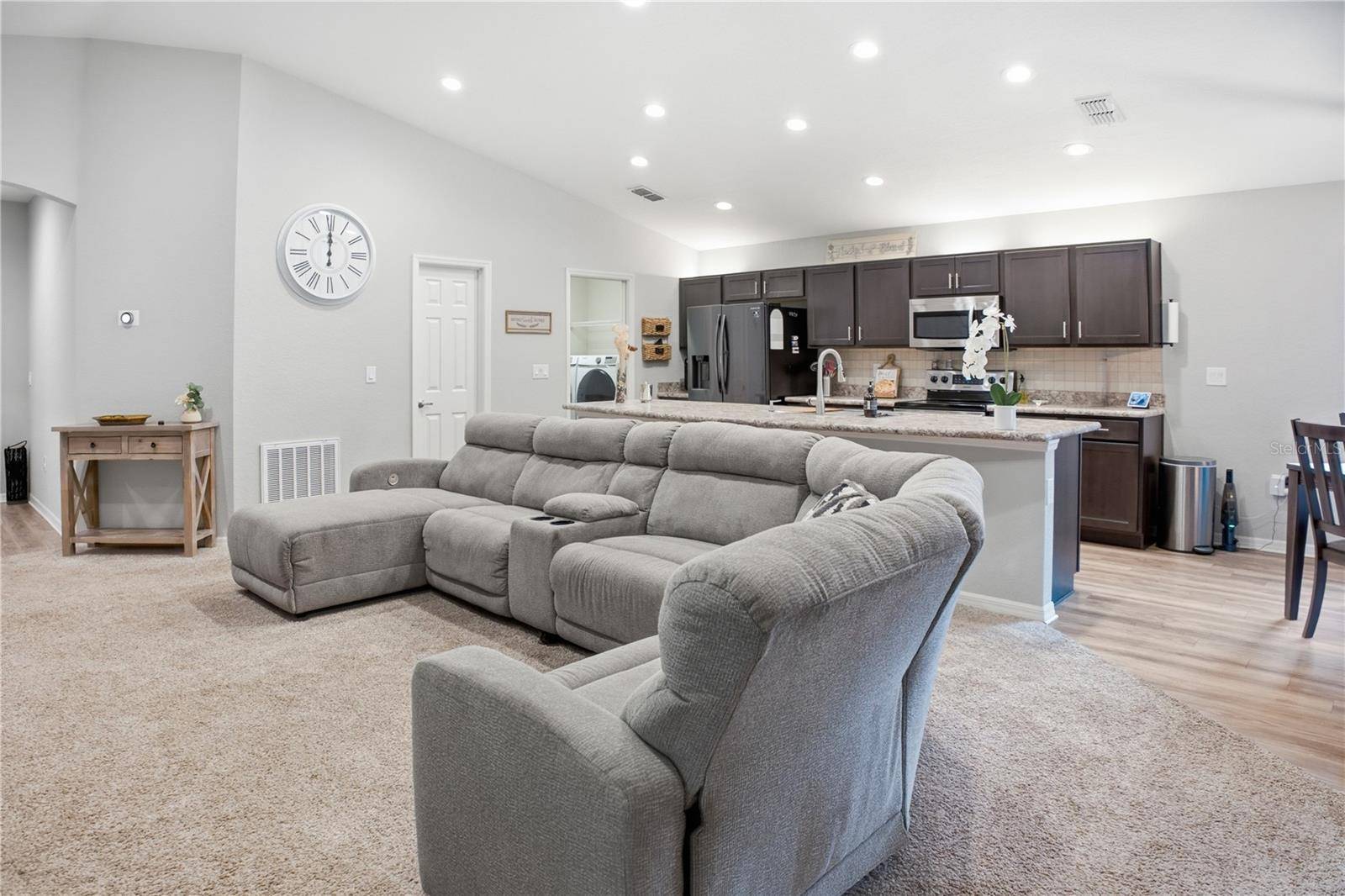 931 PEARLY RIDGE LN, Lakeland, FL 33809