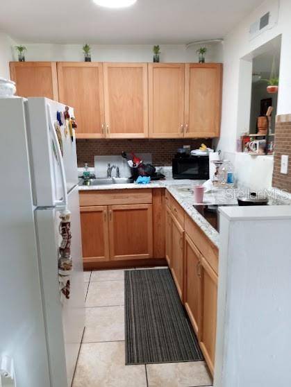 933 W OAK RIDGE RD #933 B, Orlando, FL 32809