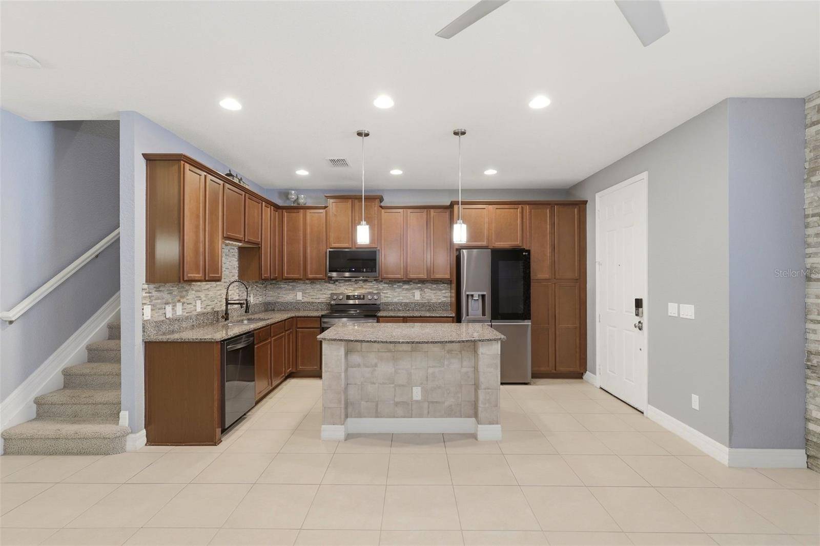 10016 EAGLE CREEK CENTER BLVD, Orlando, FL 32832