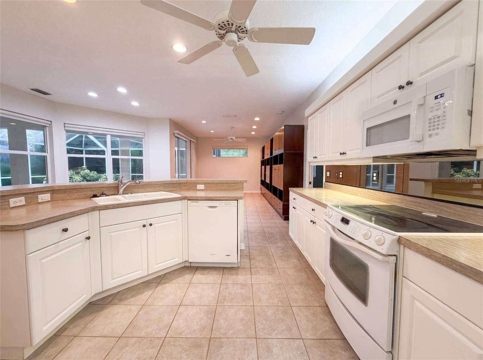2146 CALUSA LAKES BLVD, Nokomis, FL 34275