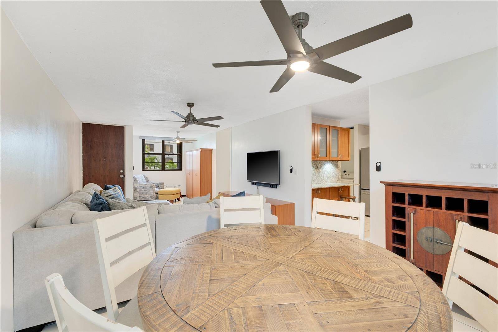Cond. GOLDEN COURT II, HATO REY #H 202, San Juan, PR 00918