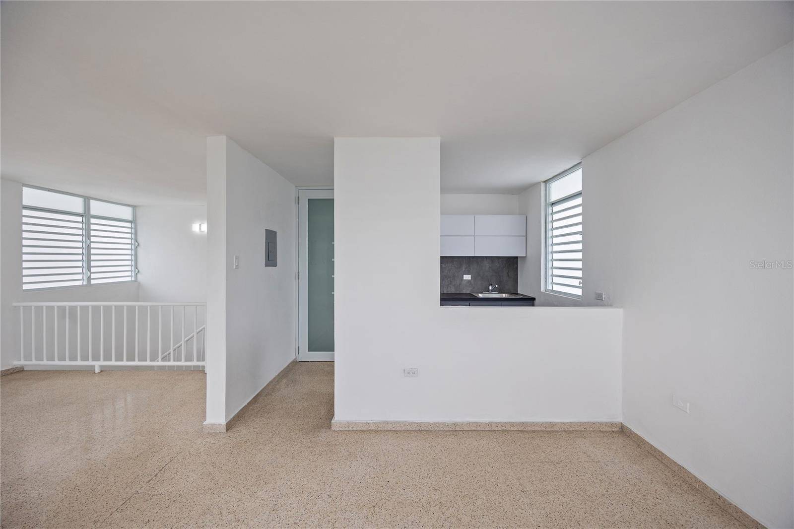 53 URB. MIRAFLORES #27, Bayamon, PR 00957