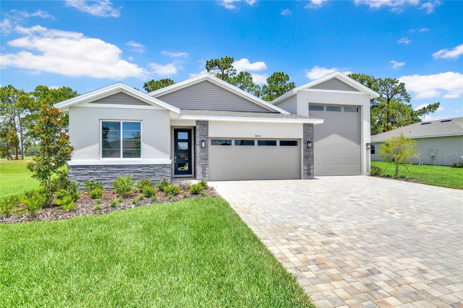 9093 PLAYERS DR, Weeki Wachee, FL 34613
