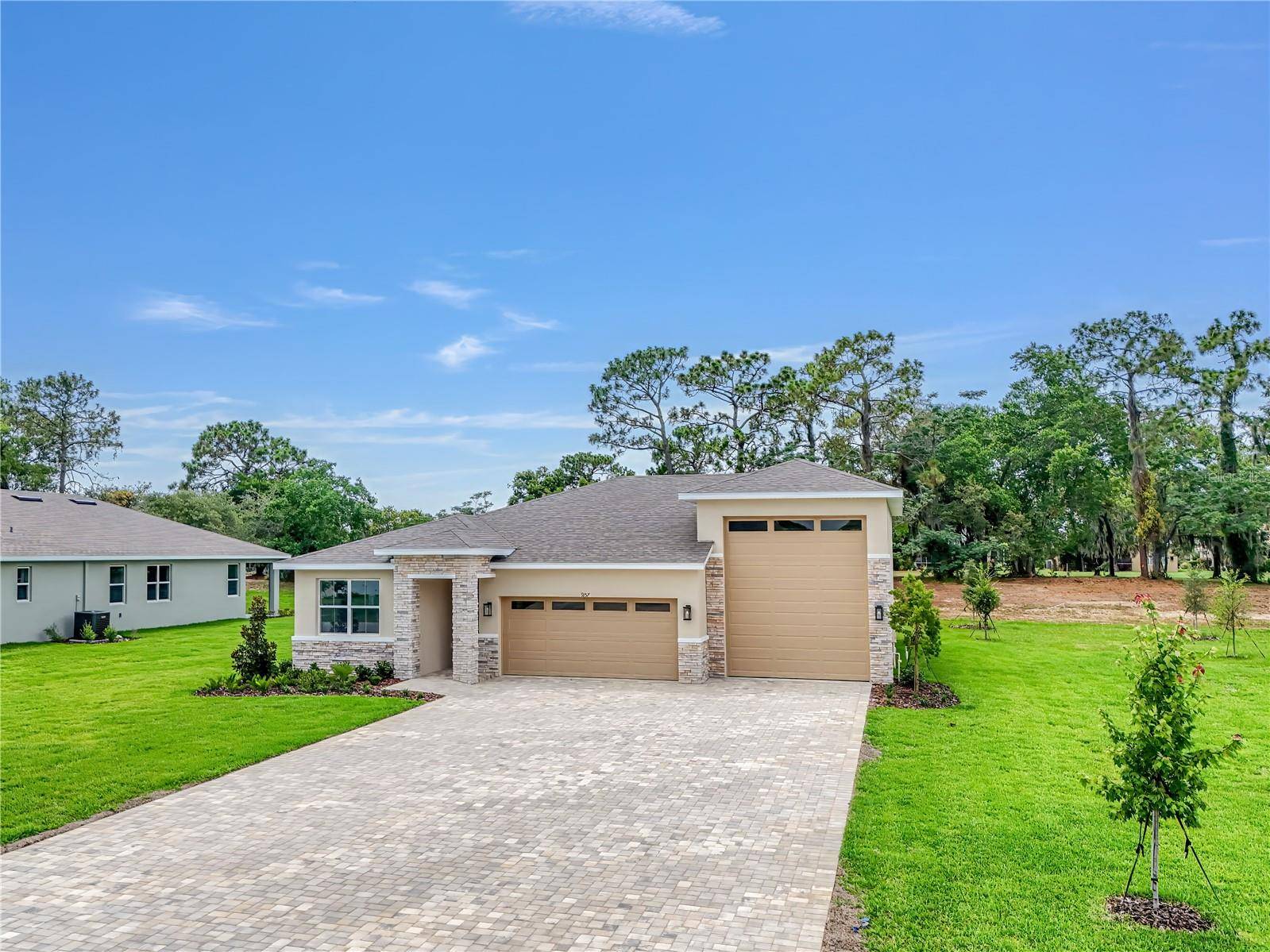 9157 PLAYERS DR, Weeki Wachee, FL 34613
