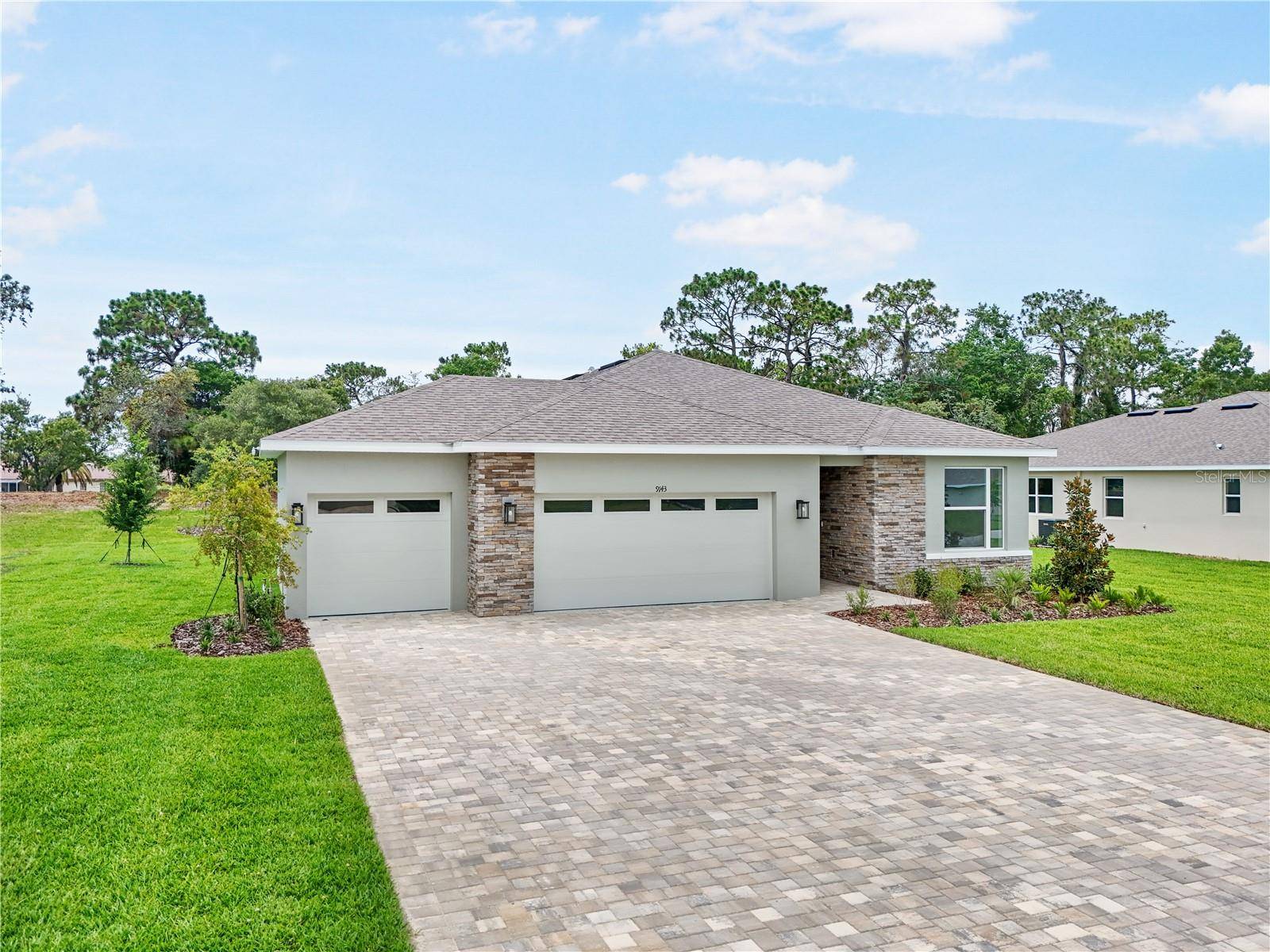 9143 PLAYERS DR, Weeki Wachee, FL 34613