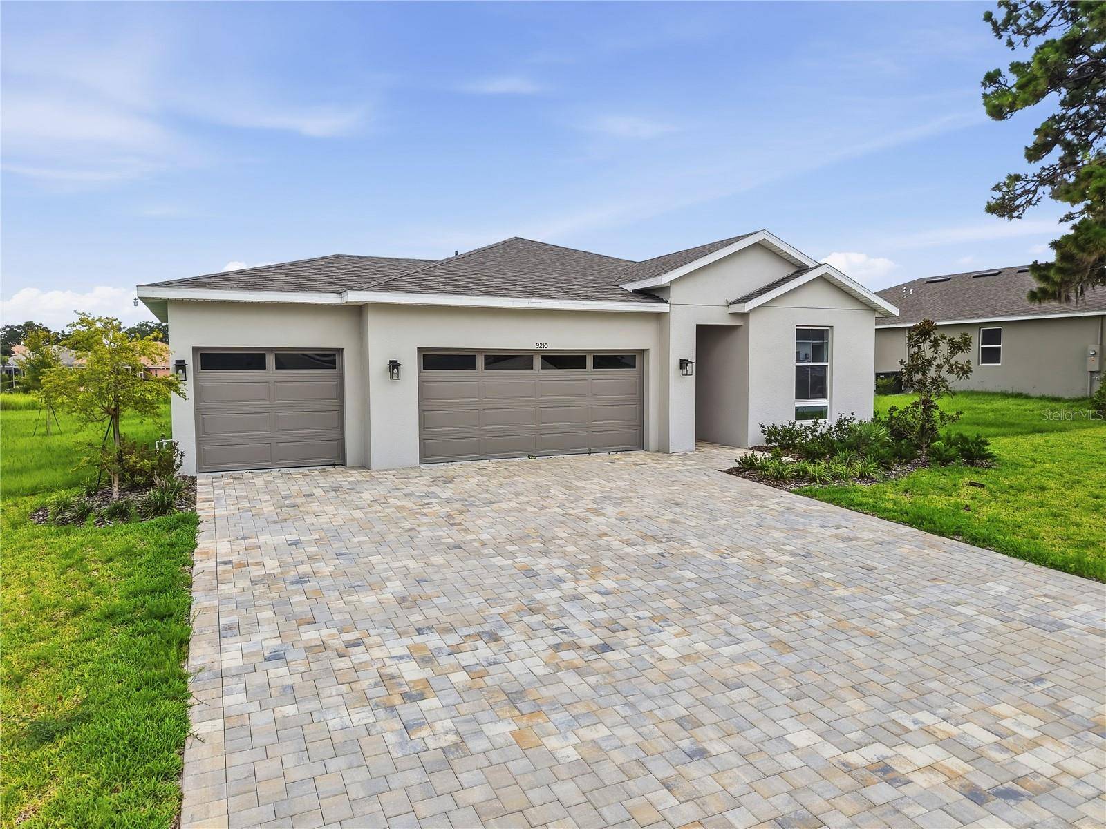 9210 PLAYERS DR, Weeki Wachee, FL 34613