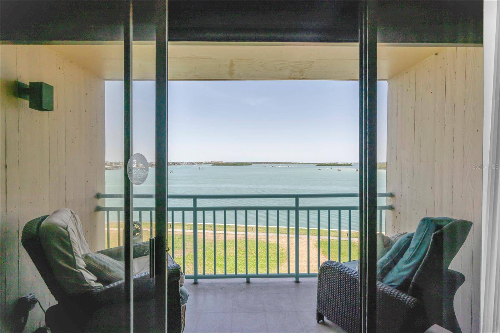 1 KEY CAPRI #303E, Treasure Island, FL 33706
