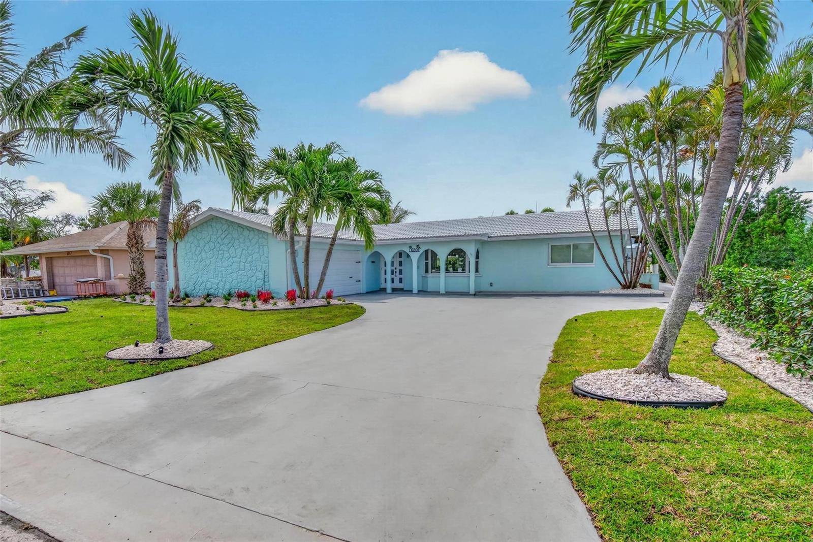 650 64TH AVE, St Pete Beach, FL 33706
