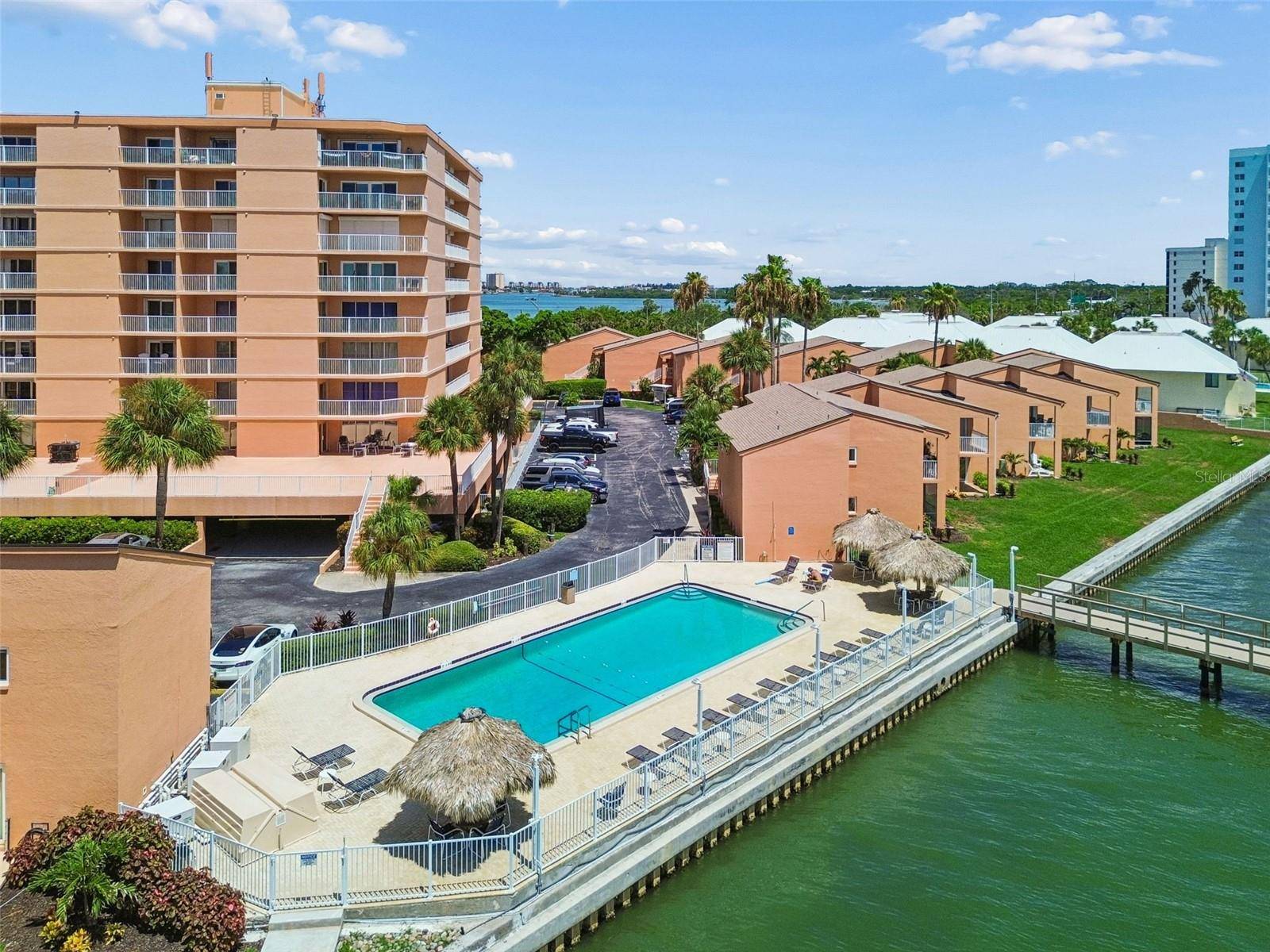 7430 SUNSHINE SKYWAY LN S #201, St Petersburg, FL 33711