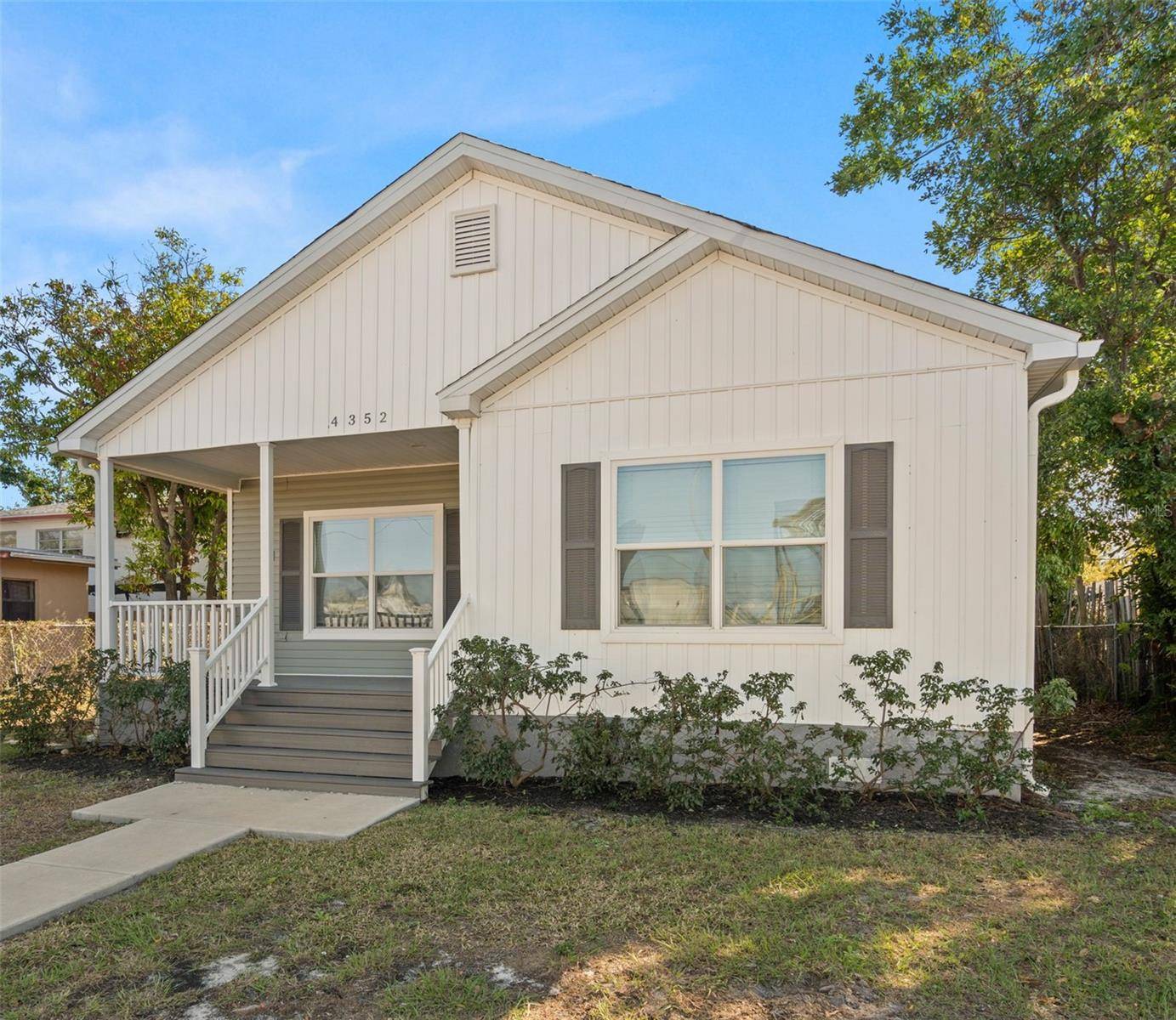 4352 9TH AVE S, St Petersburg, FL 33711
