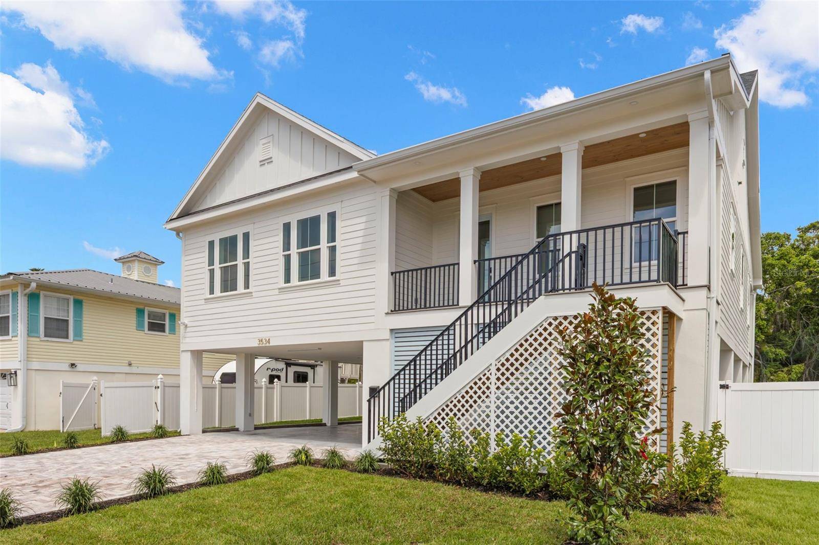3534 OVERLOOK DR NE, St Petersburg, FL 33703