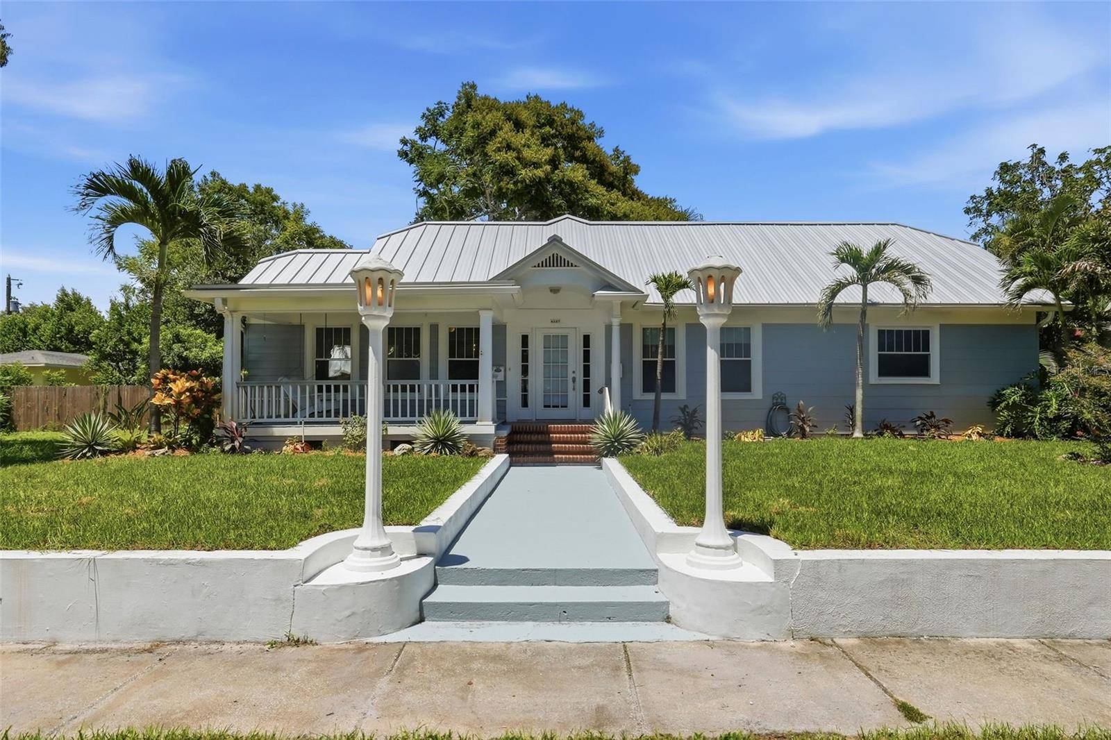 4227 2ND AVE N, St Petersburg, FL 33713