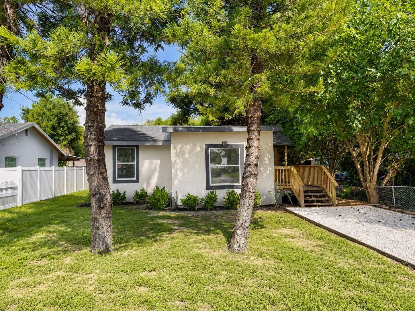 8713 N EDISON AVE, Tampa, FL 33604