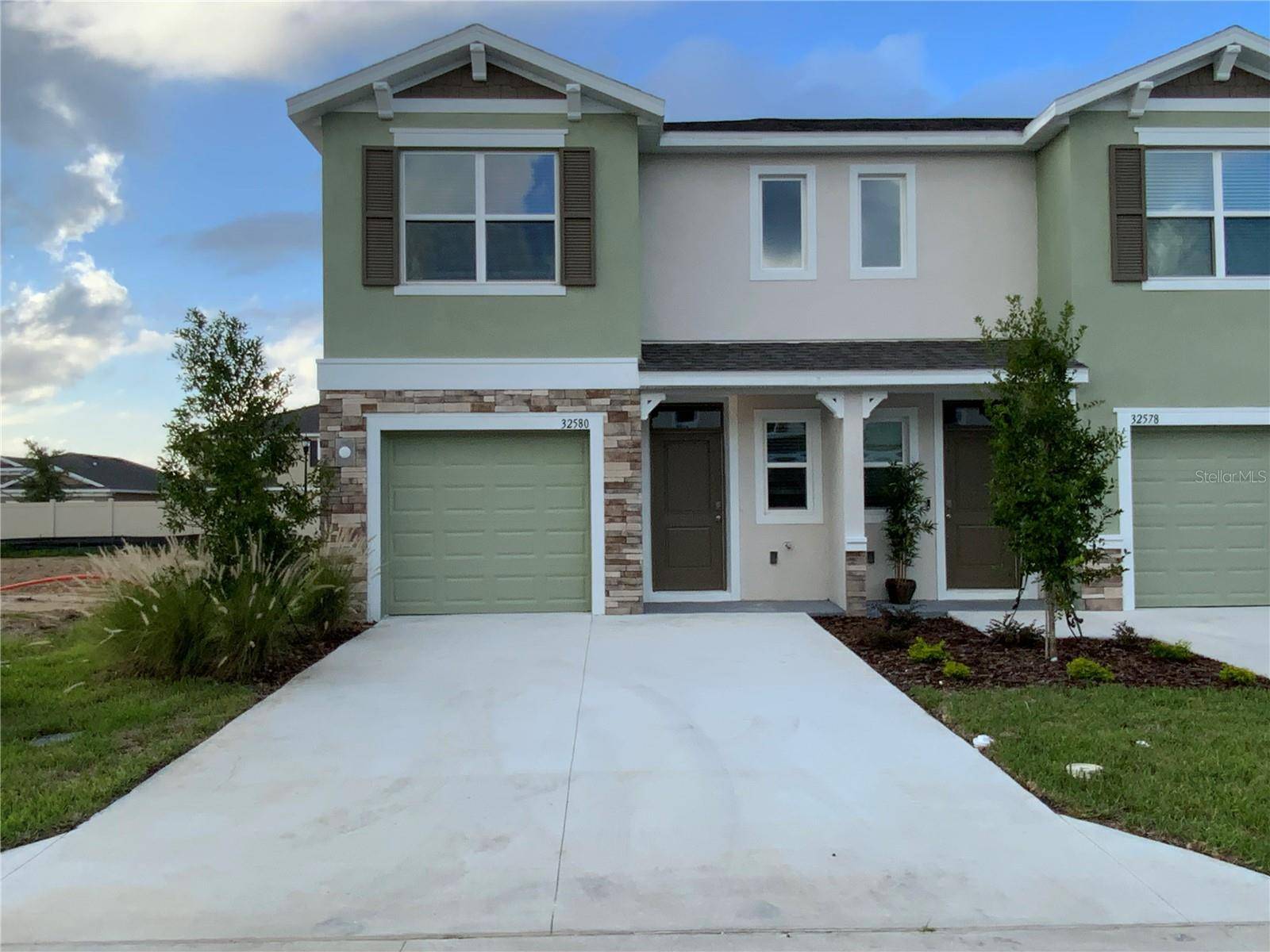 32580 MIDSUMMER NIGHT LN, Wesley Chapel, FL 33543