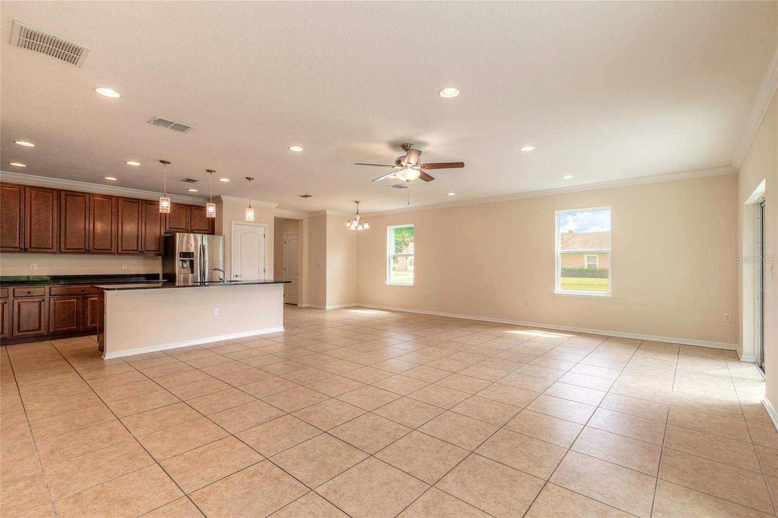 3938 SUNSET COVE DR, Port Orange, FL 32129