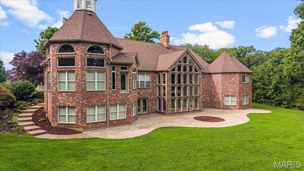 1252 Pinehurst Club CT, O'fallon, MO 63366