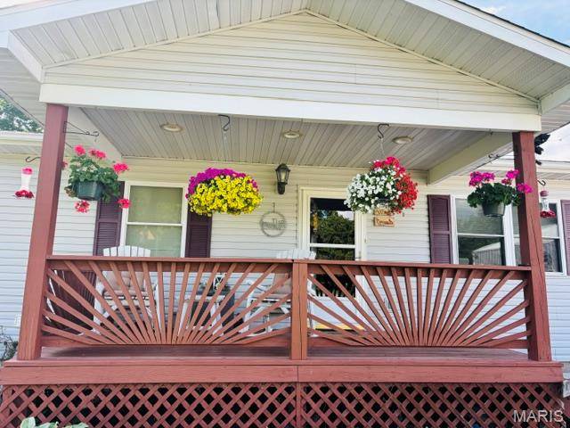 119 Highway U, Steelville, MO 65565