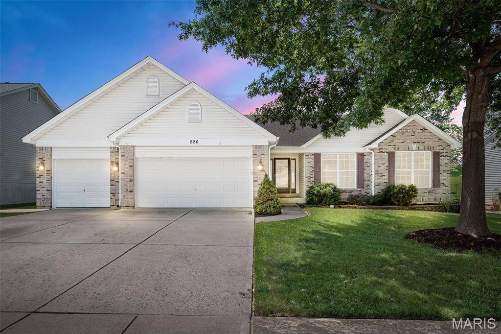 226 Charging Bear DR, Wentzville, MO 63385
