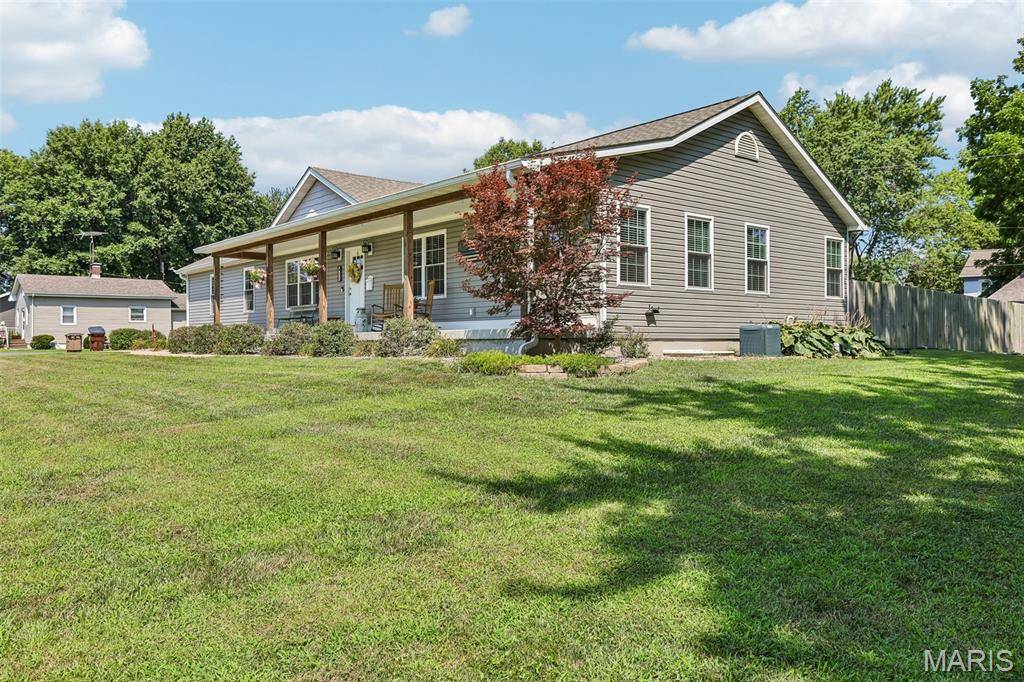 411 W Burton ST, Gillespie, IL 62033