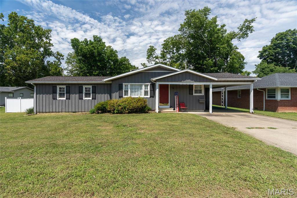383 Park LN, Herrin, IL 62948