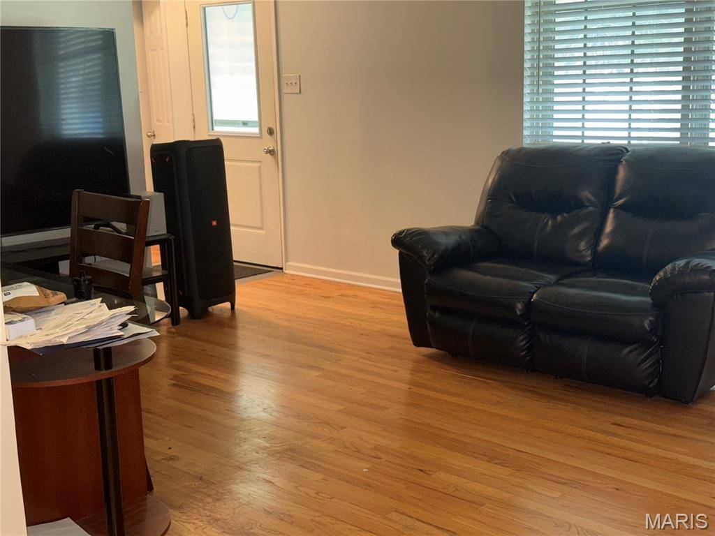 12200 McKelvey RD, Maryland Heights, MO 63043