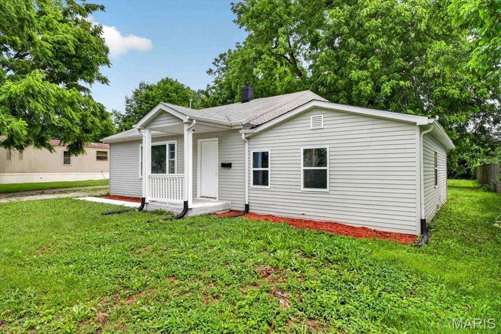 223 Nadine ST, Cahokia, IL 62206