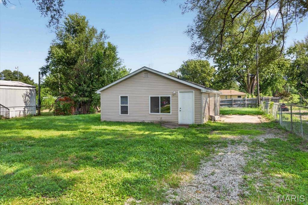 1841 Mullens AVE, Cahokia, IL 62206