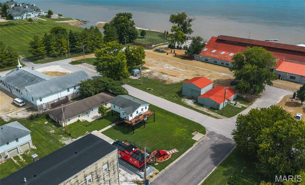 7 Cherry ST, Grafton, IL 62037
