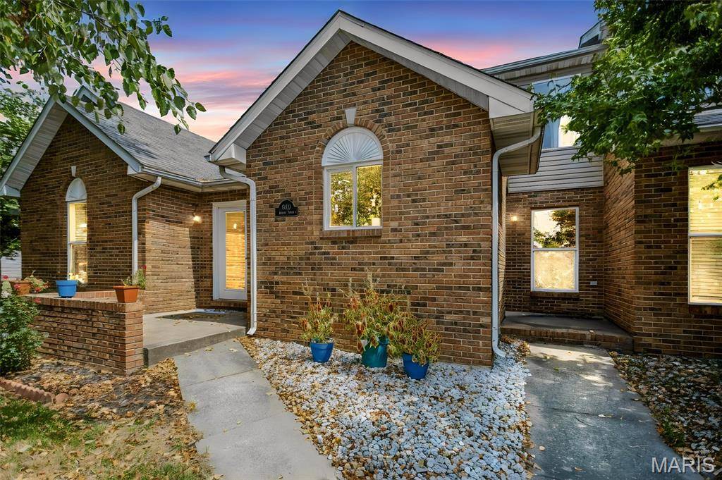 1003 Angela CT, Jerseyville, IL 62052