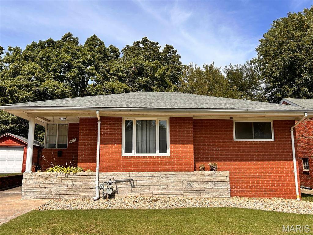 1118 Mcpherson AVE, Alton, IL 62002
