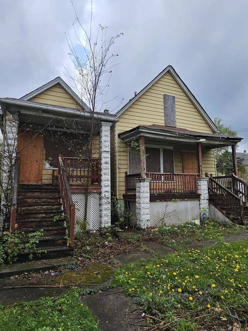 11920 S Calumet AVE, Chicago, IL 60628