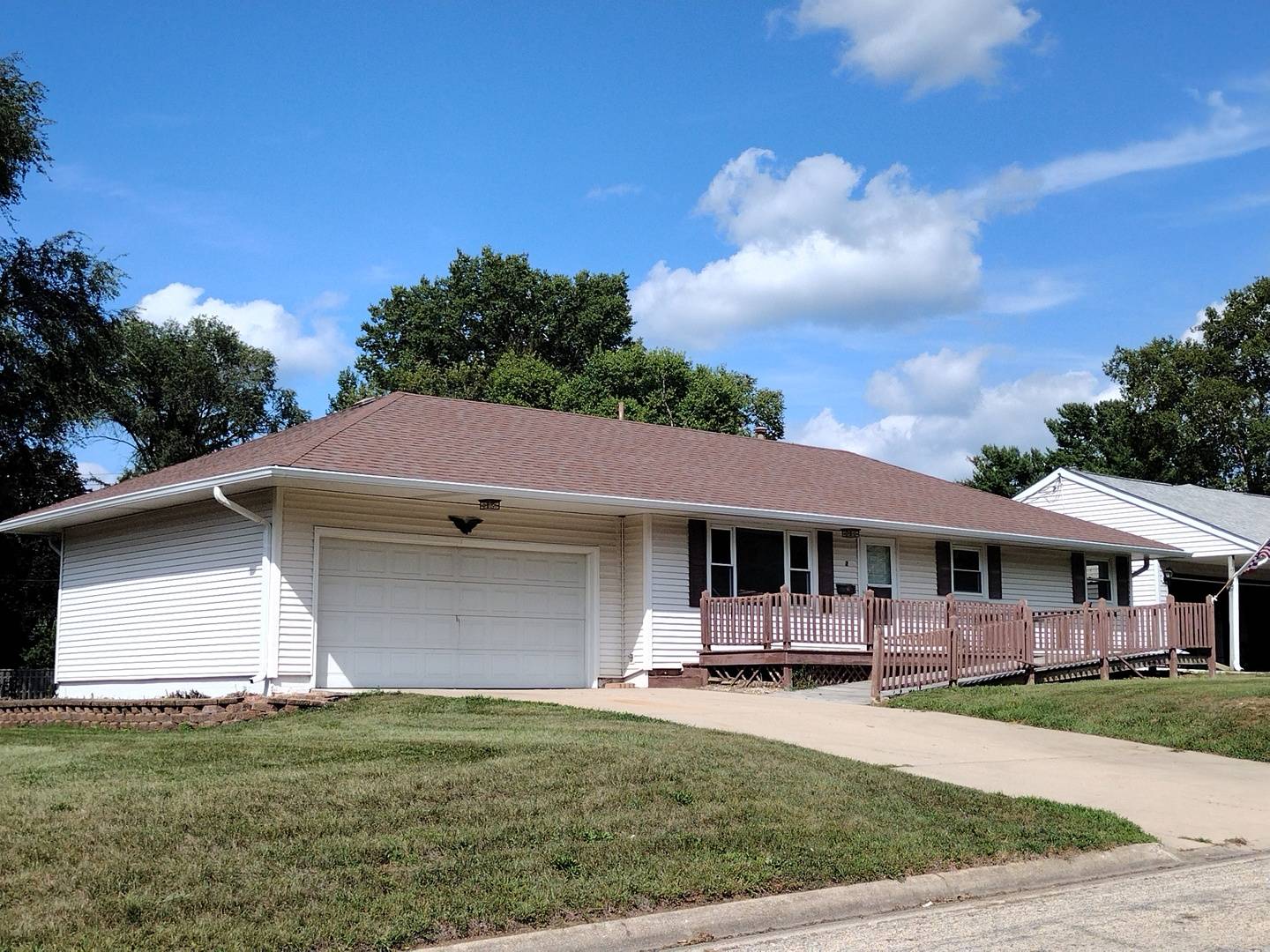 312 E 11th ST, Pecatonica, IL 61063