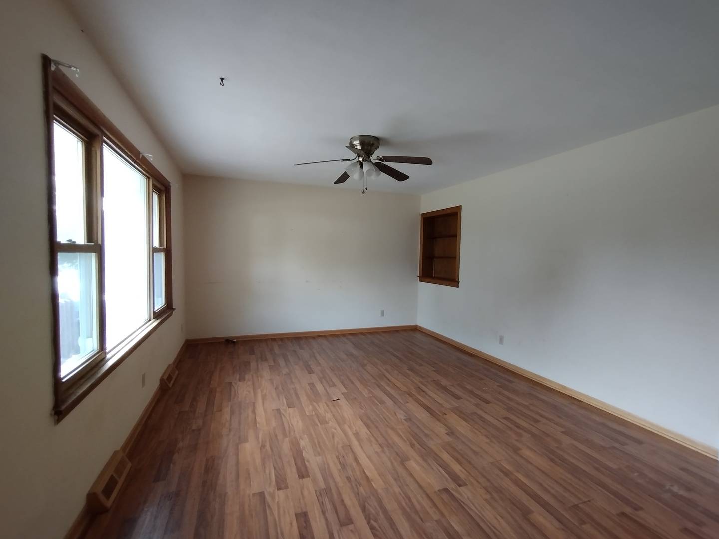 312 E 11th ST, Pecatonica, IL 61063