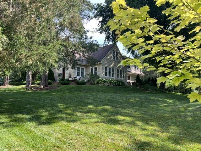201 Devonshire RD, Tower Lakes, IL 60010