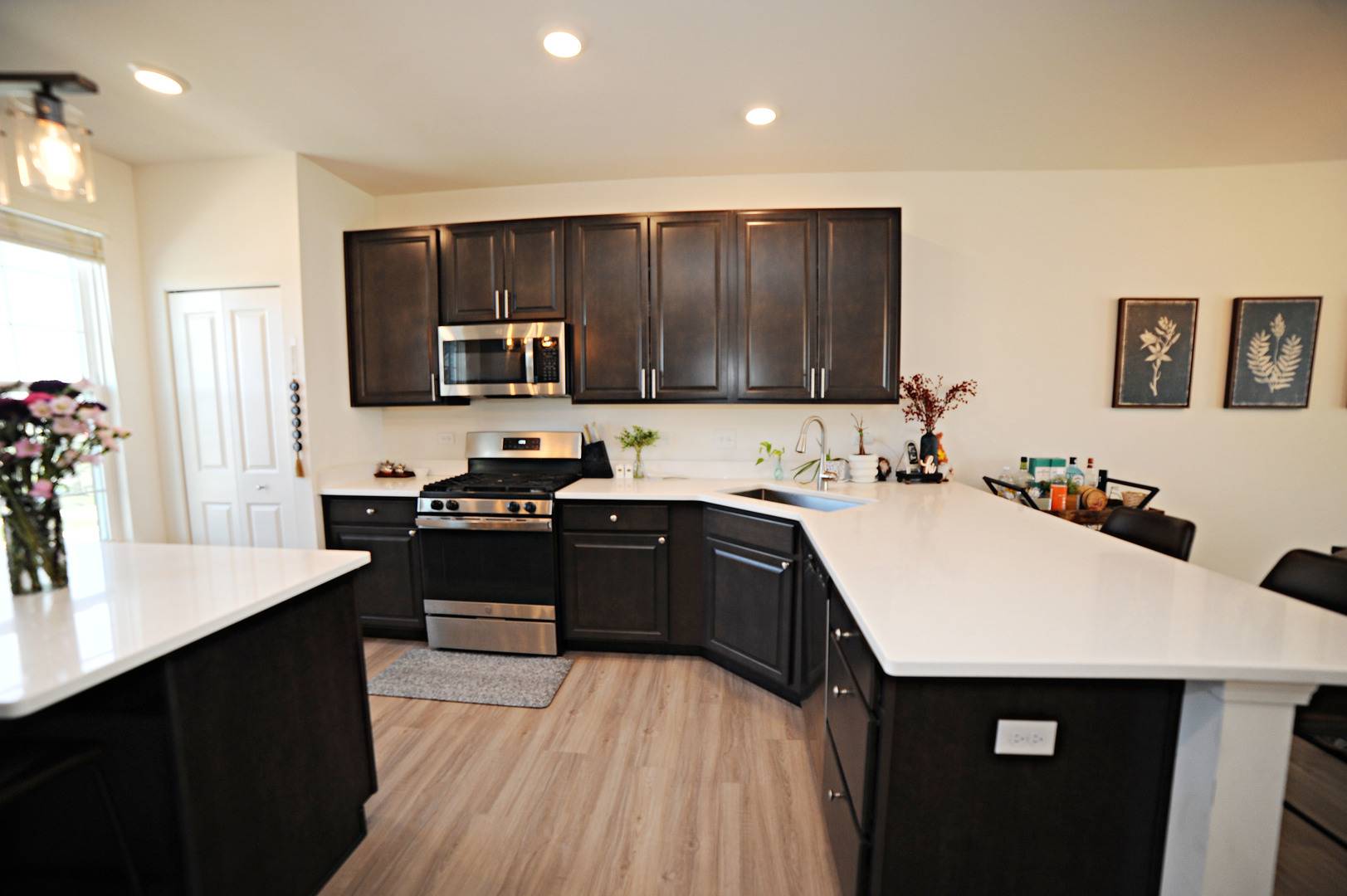530 Cimmaron CIR, Crystal Lake, IL 60012