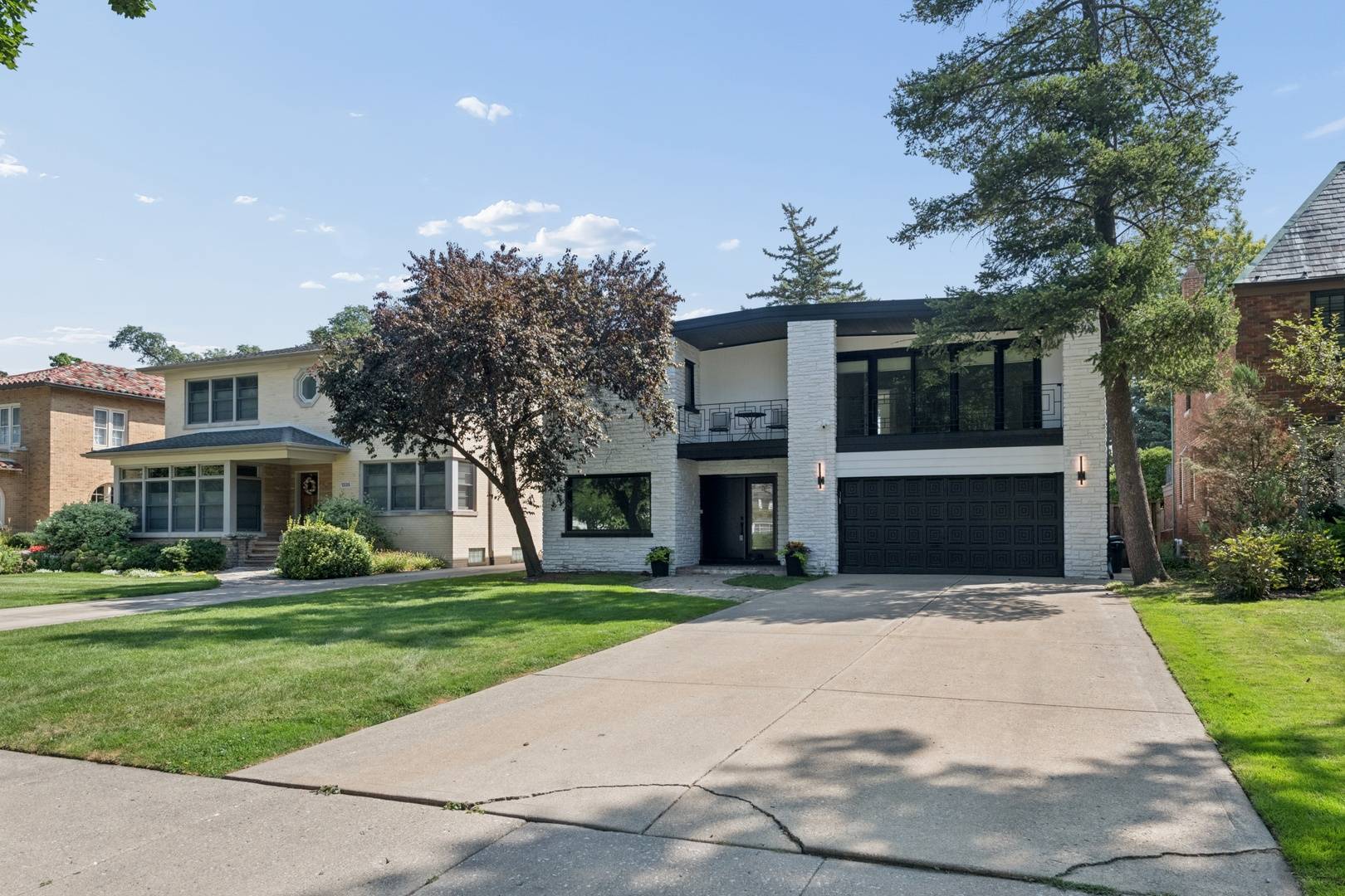 1329 Lathrop AVE, River Forest, IL 60305