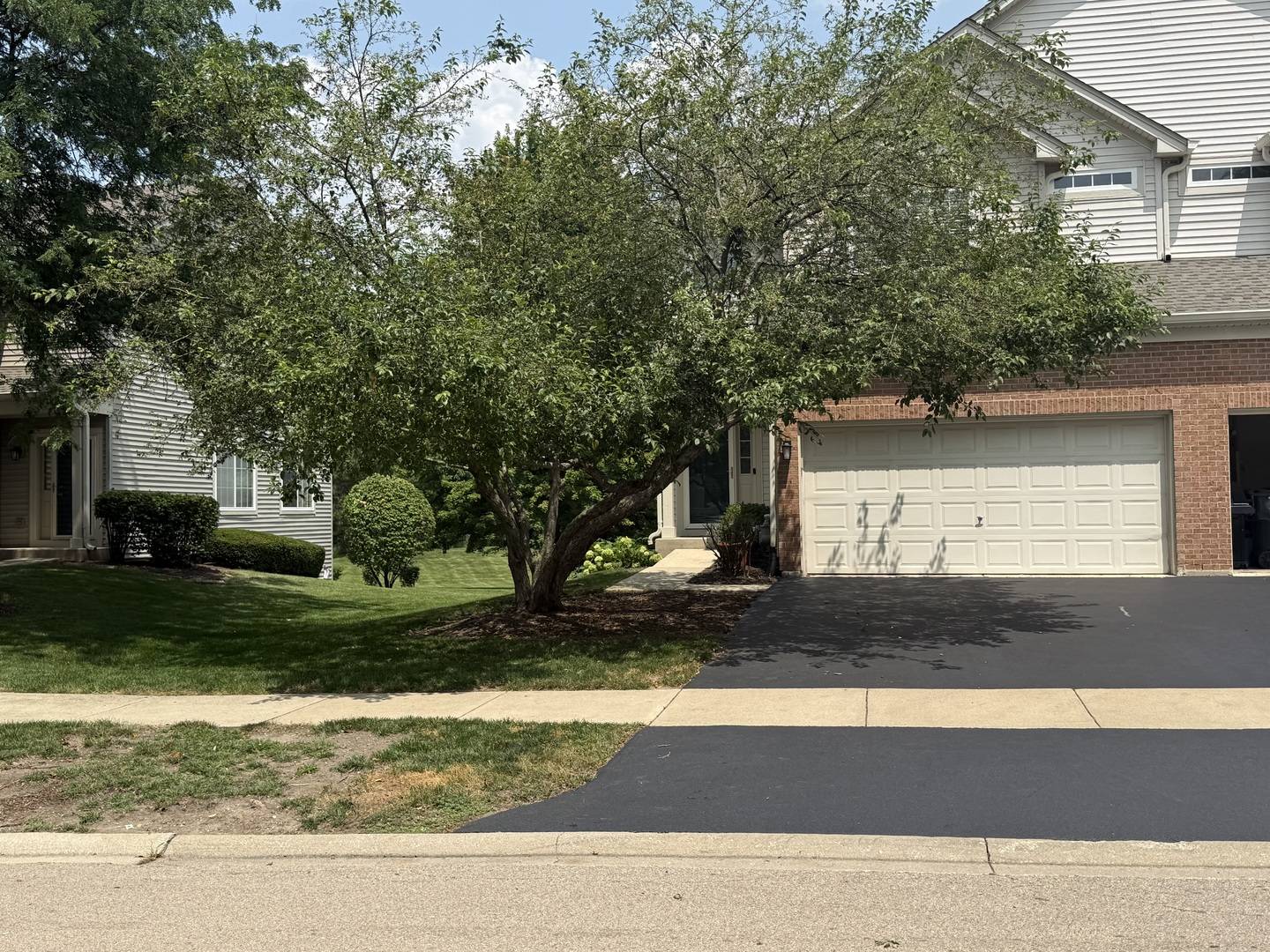 2250 STOUGHTON DR #2250, Aurora, IL 60502