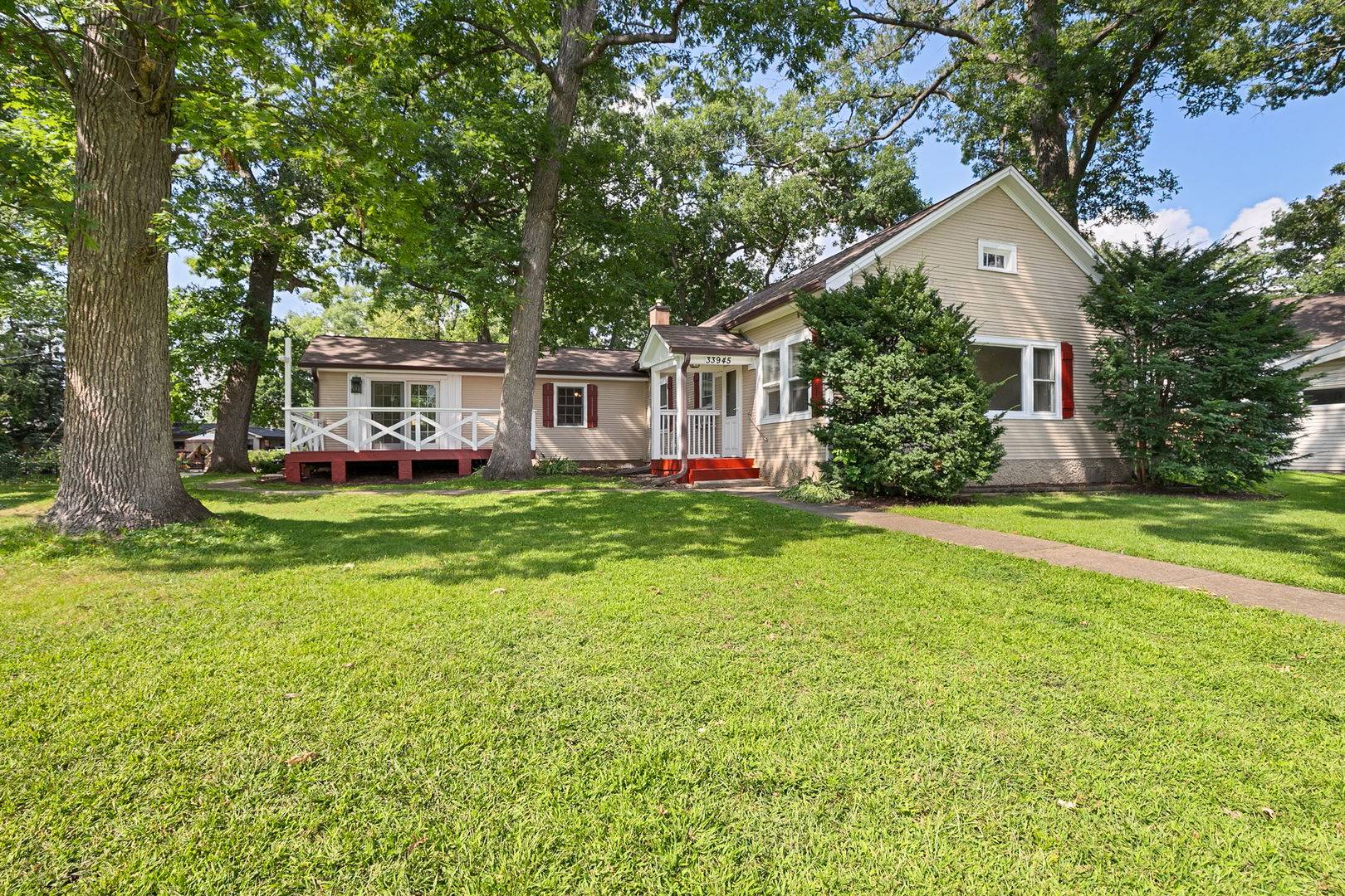33945 N PROSPECT DR, Grayslake, IL 60030