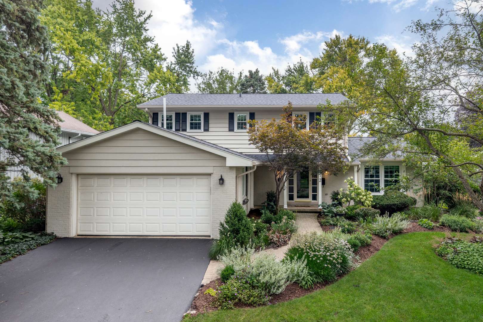 612 Burning Tree LN, Naperville, IL 60563