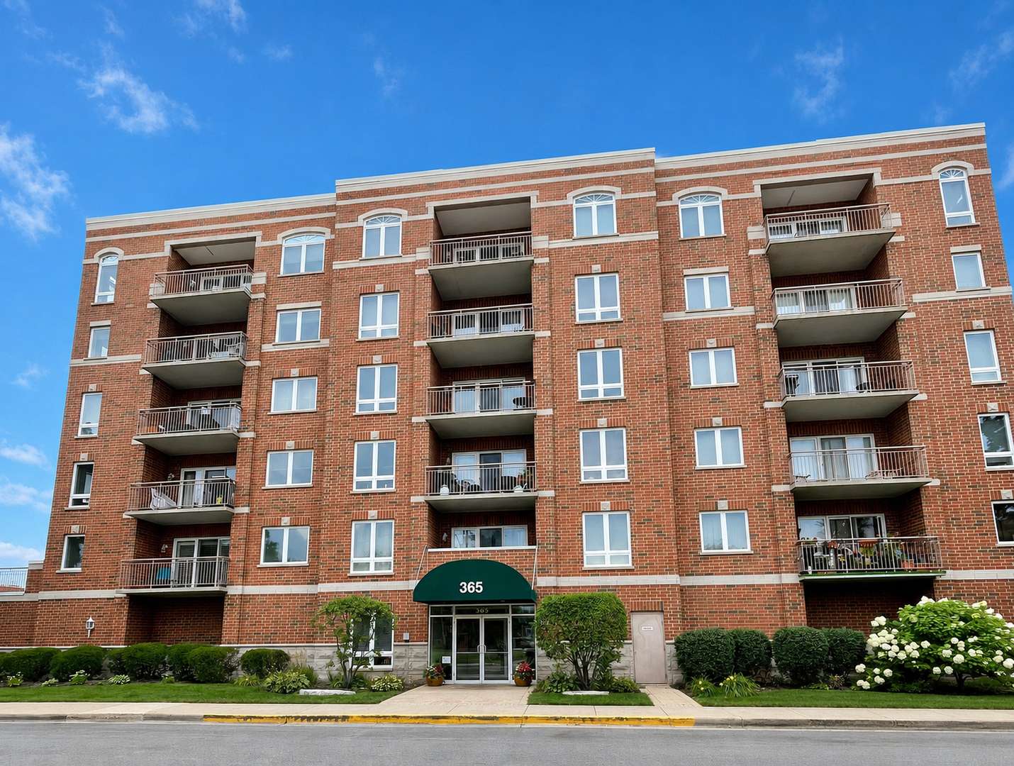 365 Graceland AVE #304A, Des Plaines, IL 60016