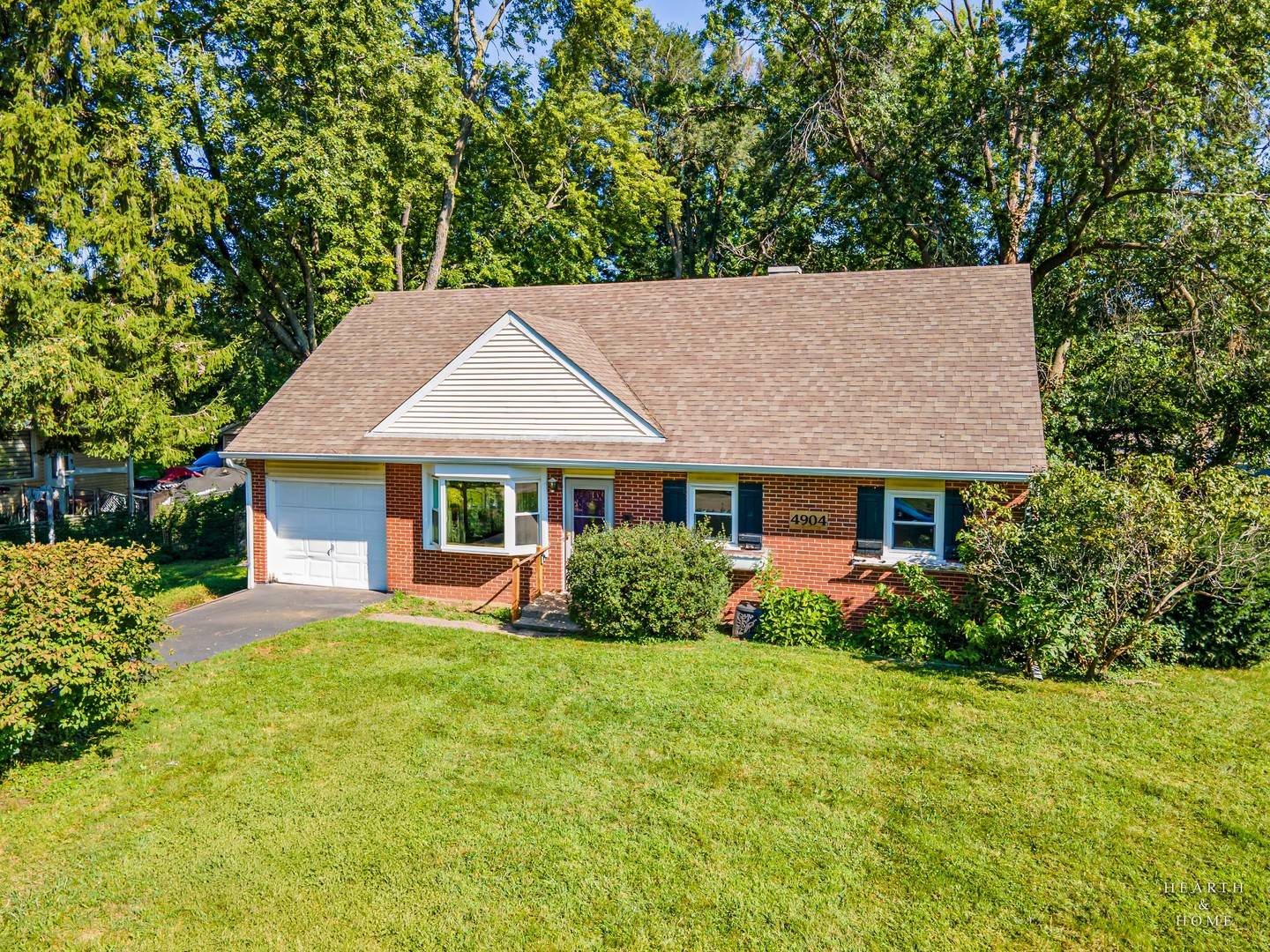 4904 Rose ST, Crystal Lake, IL 60014