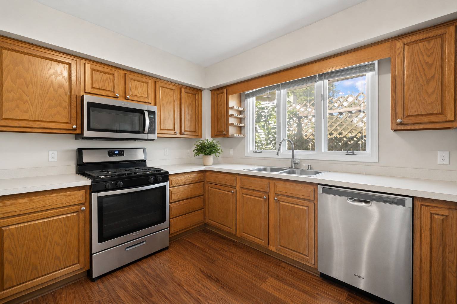 79 S Heather DR, Crystal Lake, IL 60014