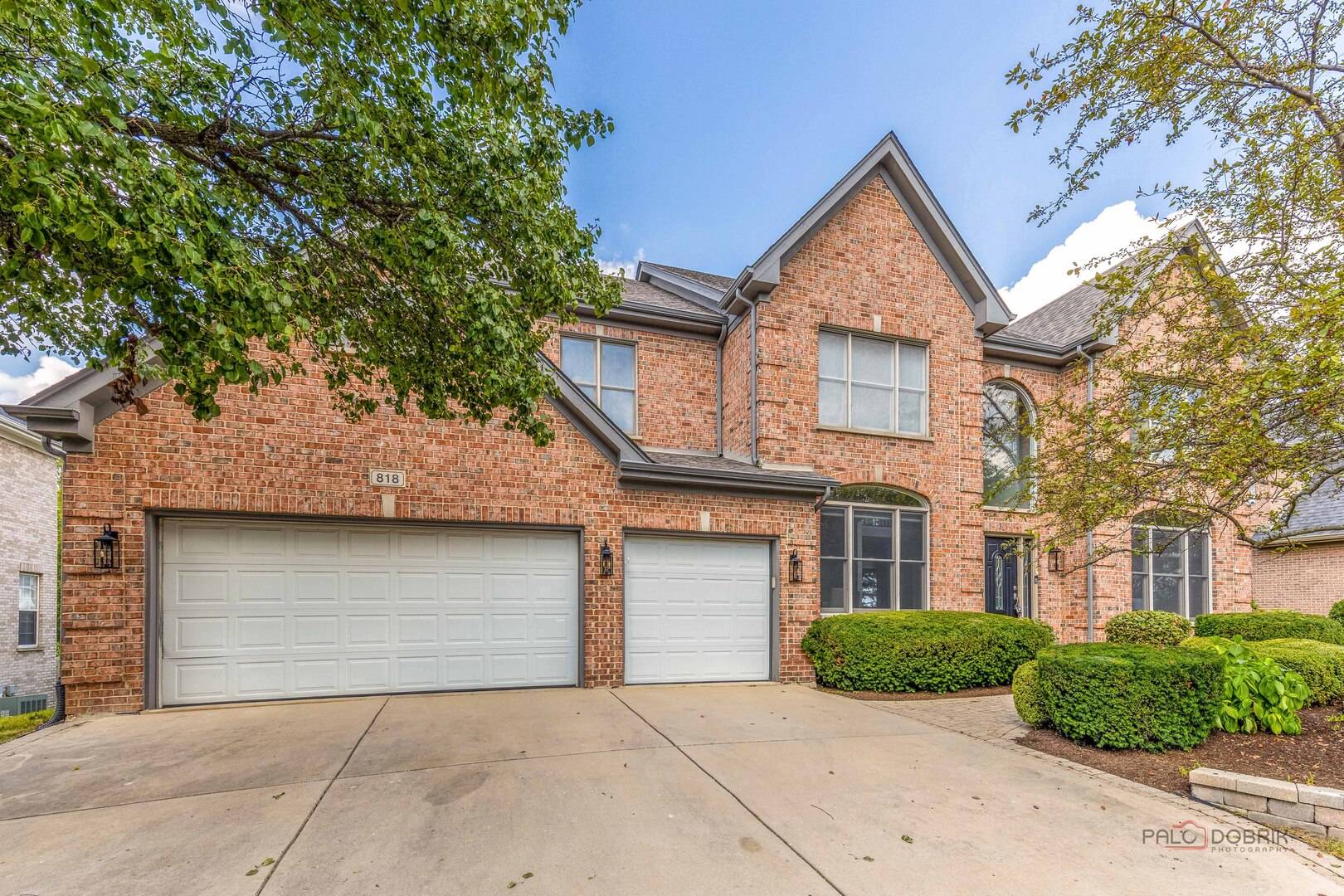 818 W Lukas AVE, Palatine, IL 60067