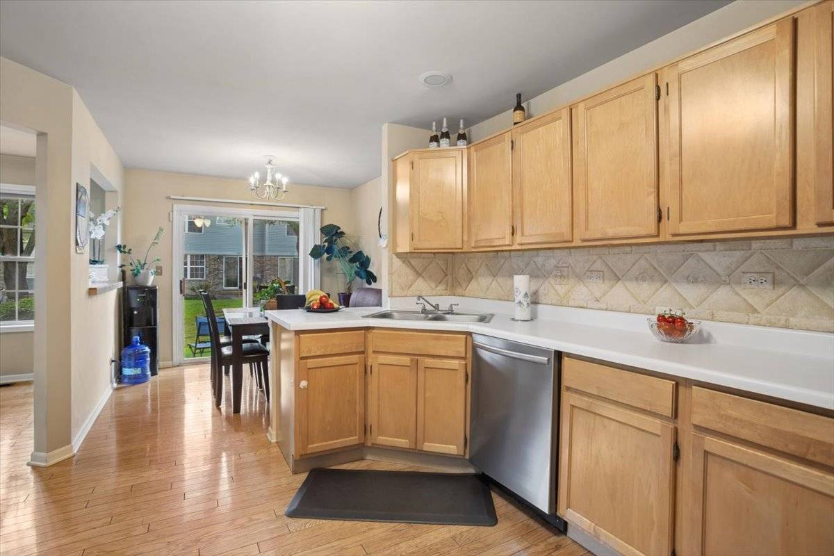 174 Merriford LN #174, Roselle, IL 60172