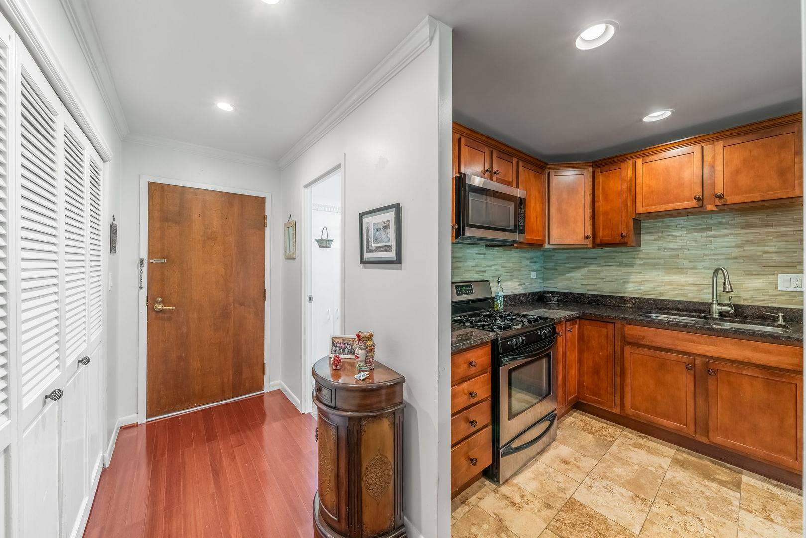 1250 Park AVE #430, Highland Park, IL 60035